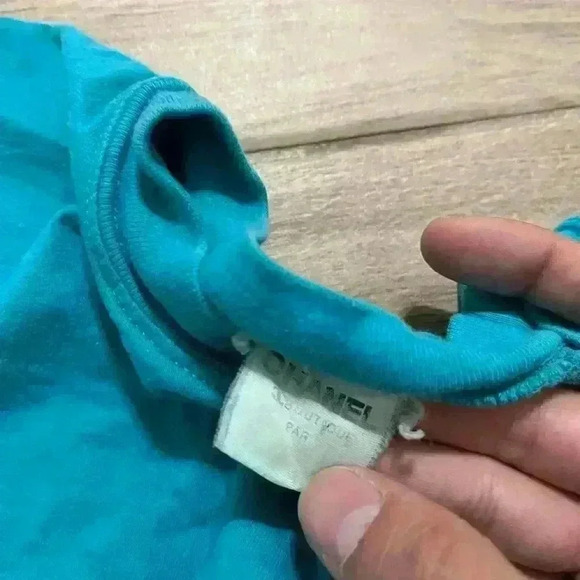 Chanel 90’s Blue Boot Embroidered T-shirt - Picture 3 of 5